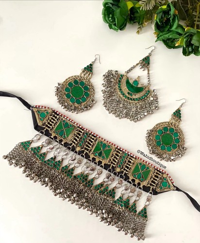 Full green afghan jewellery - full,