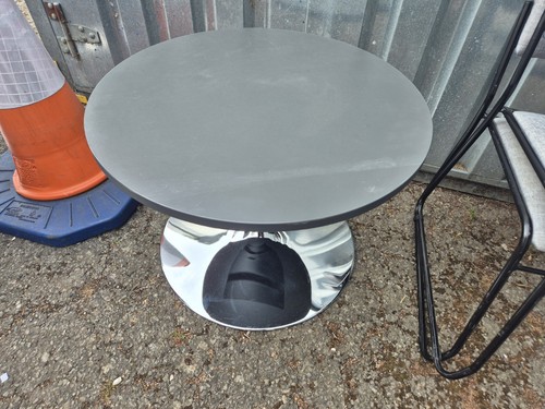 Low round coffee table - low,