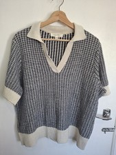 Navy and white knitted Reed