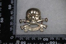 BRITISH ARMY METAL CAP BADGE