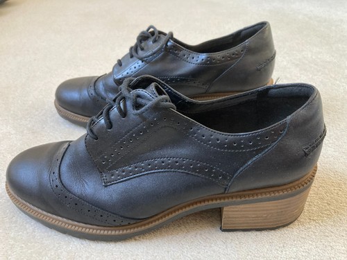 Clarkes somerset heeled brogue - clarkes,
