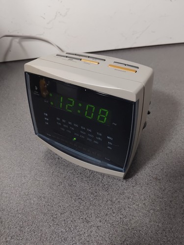 Roberts cr987 clock - fm, radio