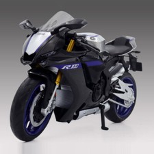 1:12 2022 Yamaha YZF-R1M