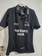 KOOGA RUGBY UNION NEWCASTLE FALCONS 2004/2006 HOME SHIRT SIZE MEDIUM