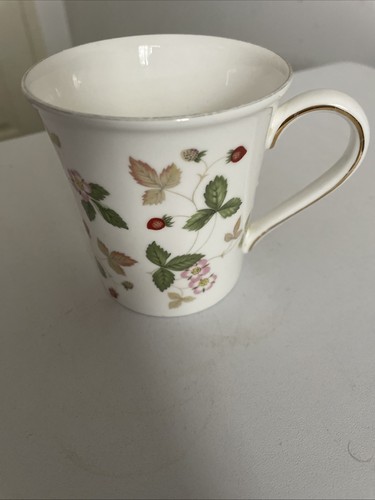 Wedgwood wild strawberry - wedgwood, mug