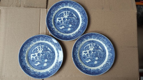 Three blue willow plates - blue,
