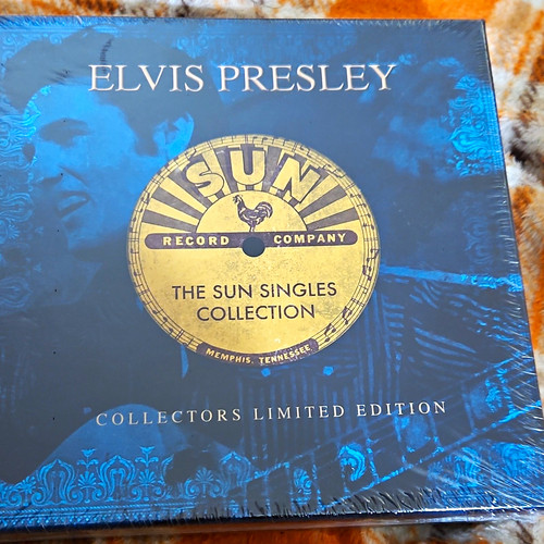 Elvis presley the - sun, singles