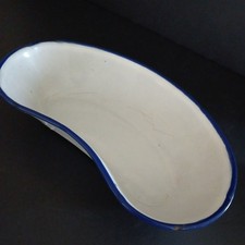 Enamel Vintage kidney dish /