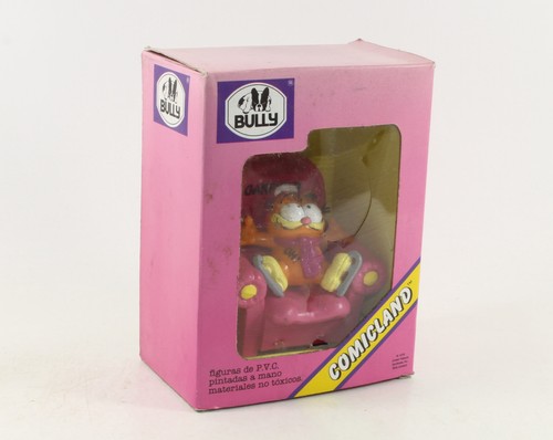 Garfield ice skater - ==,