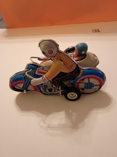 Vintage tin litho - tin, clockwork