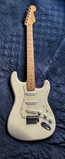 Fender Standard Stratocaster Mexican 2012 Arctic White