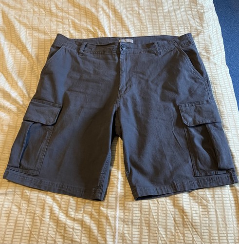Men charcoal cargo shorts - men’s,