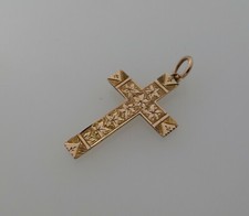 ANTIQUE CHESTER HALLMARKED 9CT GOLD CROSS WITH DENT - SENTIMENTAL SYMBOLISM IVY