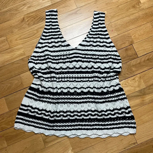 Black white crochet knit - black,