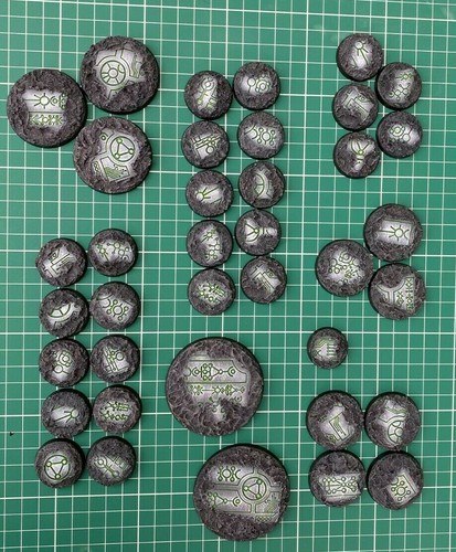 Custom necron bases painted - bases,