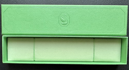Genuine swarovski empty box - swarovski,