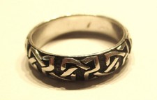 STERLING SILVER   CELTIC ZIG ZAG STYLE DESIGN WEDDING RING BAND RING SIZE N