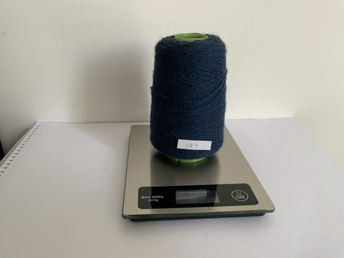 Dark blue ply shetland yarn - dark,