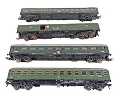 Lima Italy OO Gauge Rake of 4 X Green Coaches Model Railways Non Motorise UnBox.