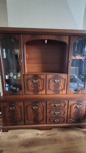 Stylish dark oak laminated