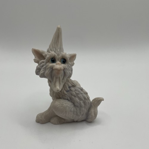 Enchantica snow hopper - hopper, figure