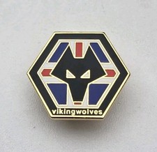 RARE WOLVERHAMPTON WANDERERS VIKING WOLVES PIN BADGE