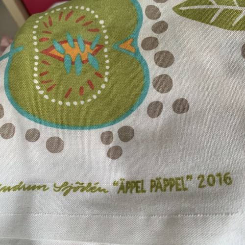 Gudrun sjdoden material - material, apple
