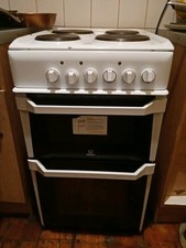 INDESIT ELECTRIC COOKER WITH GRILL IN WORKING ORDER.