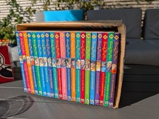 Complete set of 21 Famous Five books by Enid Blyton, vintage 1991 edition.