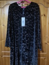 Woman’s Saloos Black  Velvet Sparkle  Dress Size 18