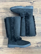 UGG Sundance Short II Revival 'Black' (size us wmns 6)