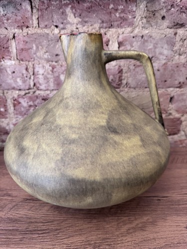 Exceptional large vintage - large,