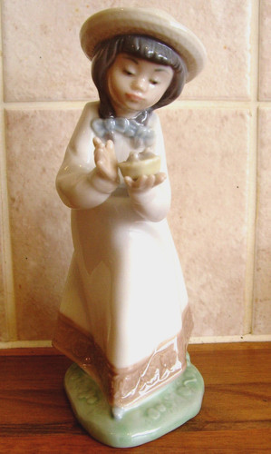 Nao lladro figurine tender - nao,