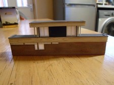 42-254 LOW RELIEF POWER SIGNAL BOX N GAUGE BY GRAHAM FARISH