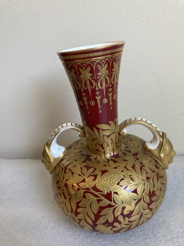 Royal crown derby vase - derby, 6"
