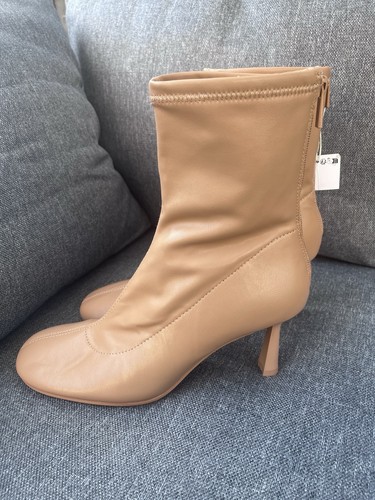 Stradivarius beige heeled