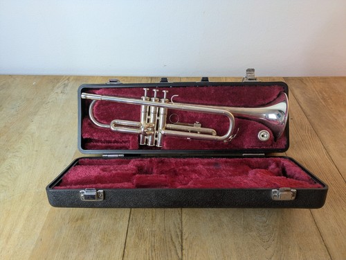 Yamaha ytr1335 trumpet with - yamaha,