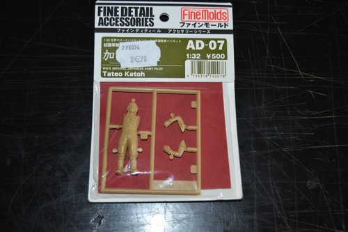 Model - 1/32,