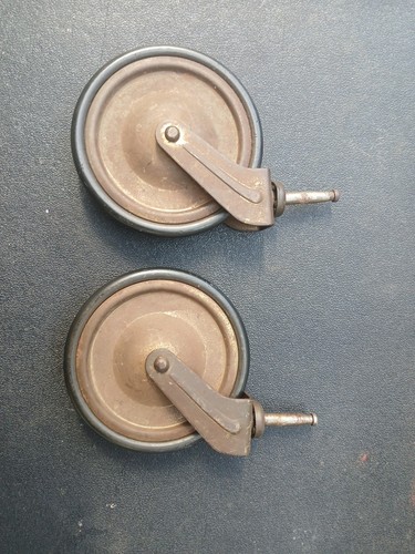 Two vintage large castors - vintage,