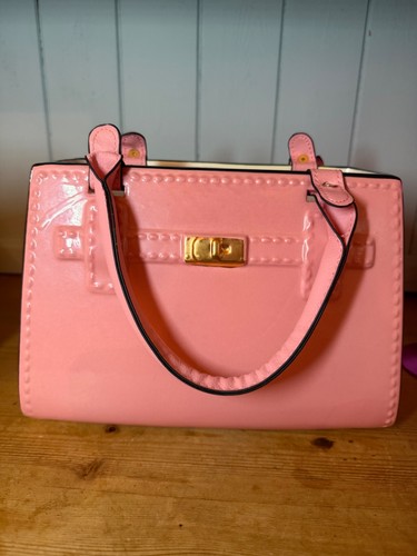 Pink ceramic handbag vase - pink,
