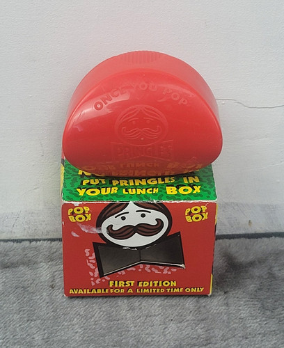 Red pringle pop box crisp - 1,