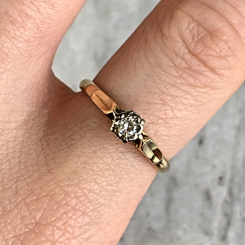 Gold diamond solitaire - gold,