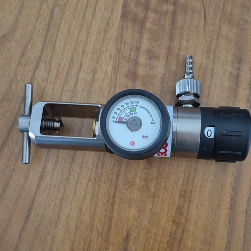 Medical oxygen cylinder - oxygen,