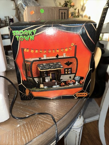 Lemax spooky town halloween - spooky,