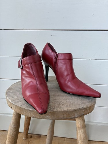 Cool pair red leather - a,