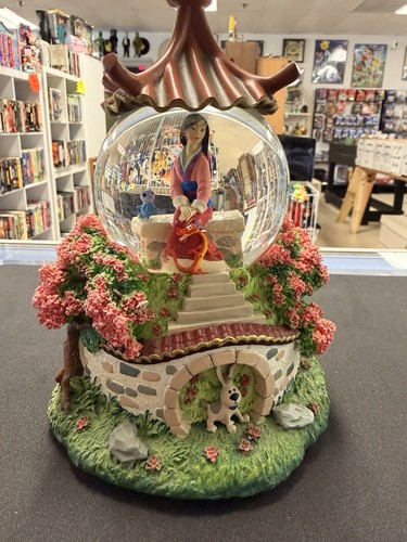 Rare disney mulan snow globe - disney,