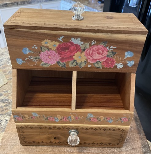 Pioneer woman wooden floral - woman,