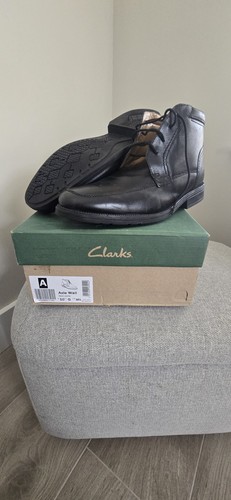 Clarks axle wall black - axle,