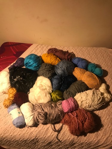 Yarn scraps bundle - scraps,