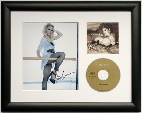 Madonna signed photo - photo, /